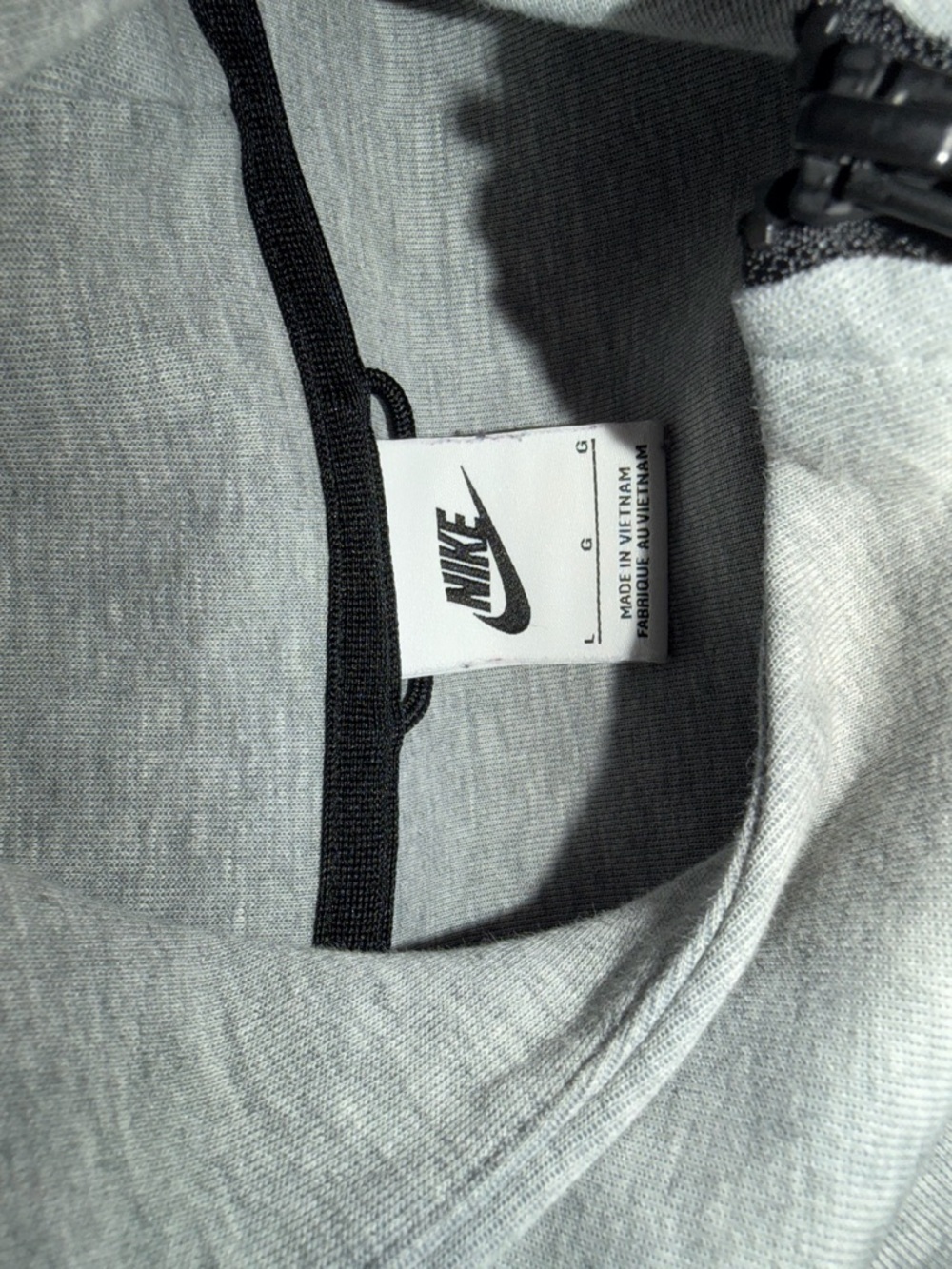 Nike Tech - Picture 3 of 3